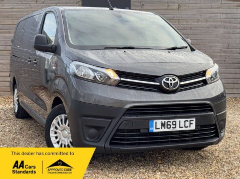 Toyota Proace 2.0 Proace Icon 1