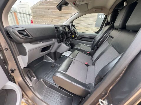 Toyota Proace 2.0 Proace Icon 21