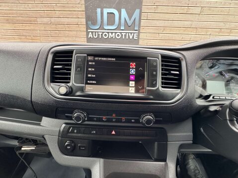 Vauxhall Vivaro 1.5 Vivaro 2700 Sportive S/S 25