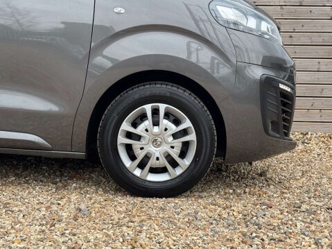 Vauxhall Vivaro 1.5 Vivaro 2700 Sportive S/S 11