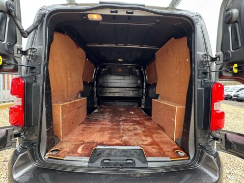Vauxhall Vivaro 1.5 Vivaro 2700 Sportive S/S 7