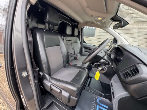 Vauxhall Vivaro 1.5 Vivaro 2700 Sportive S/S 17