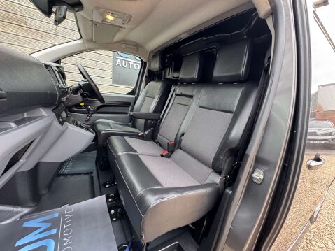 Vauxhall Vivaro 1.5 Vivaro 2700 Sportive S/S 27