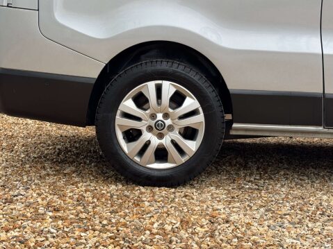 Nissan Primastar 2.0 Primastar Tekna dCi Auto 15
