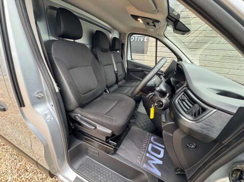Nissan Primastar 2.0 Primastar Tekna dCi Auto 19