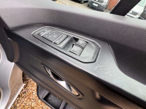 Nissan Primastar 2.0 Primastar Tekna dCi Auto 23