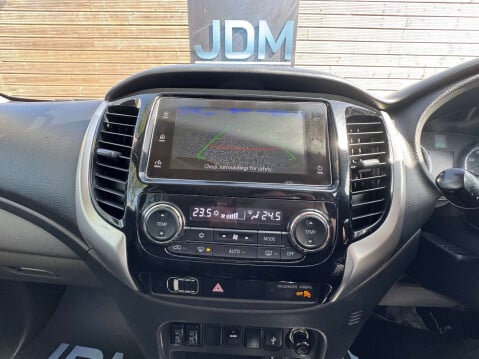 Mitsubishi L200 2.4 L200 Challenger DI-D 4WD 25