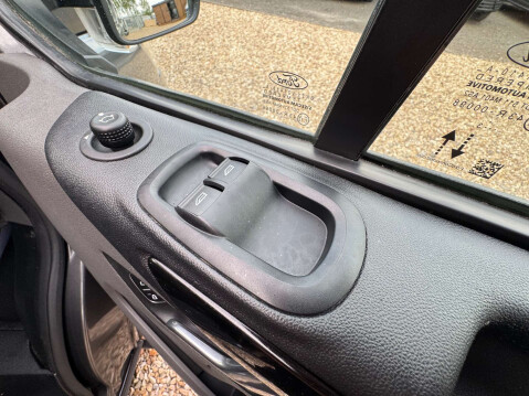 Ford Transit Custom 2.0 Transit Custom 300 Limited EcoBlue 24