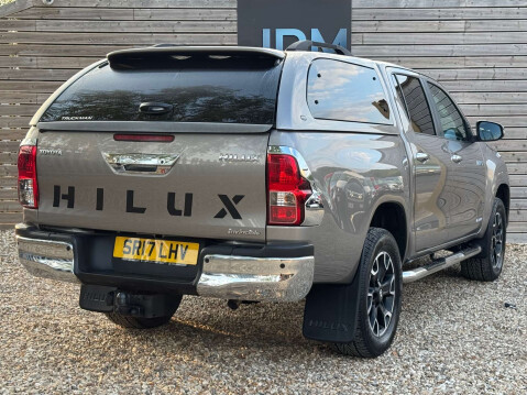 Toyota Hilux 2.4 HI-Luxury Invincible X D-4D 4WD Double Cab 4WD 5dr 4
