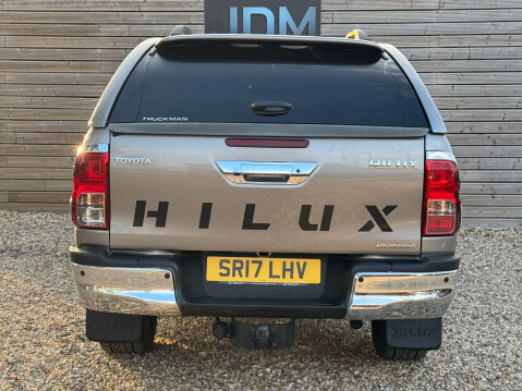 Toyota Hilux 2.4 HI-Luxury Invincible X D-4D 4WD Double Cab 4WD 5dr 5