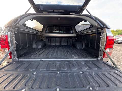 Toyota Hilux 2.4 HI-Luxury Invincible X D-4D 4WD Double Cab 4WD 5dr 6