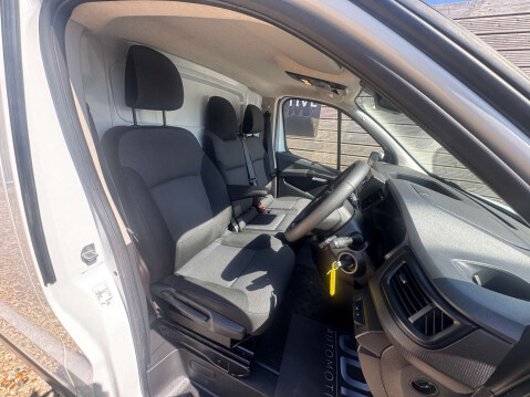 Nissan Primastar 2.0 Primastar Acenta dCi 14