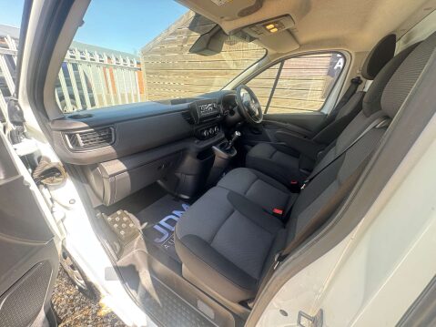 Nissan Primastar 2.0 Primastar Acenta dCi 26