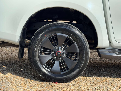 Isuzu D-Max 1.9 D-Max V-Cross 4WD 15