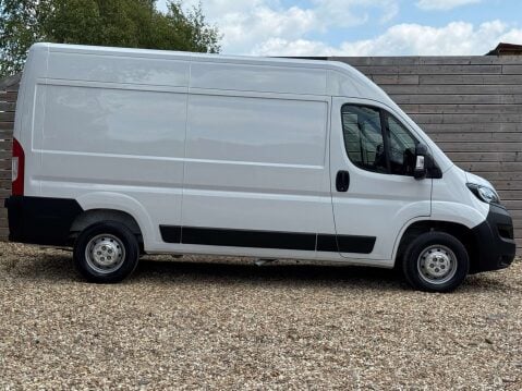 Peugeot Boxer 2.2 Boxer 335 Professional Prem+ L2H2 BHDi 3