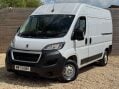 Peugeot Boxer 2.2 Boxer 335 Professional Prem+ L2H2 BHDi 12