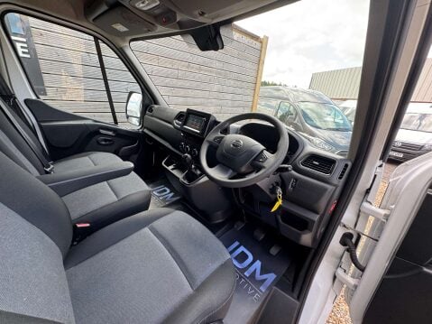 Nissan Interstar 2.3 Interstar Tekna DCI 15
