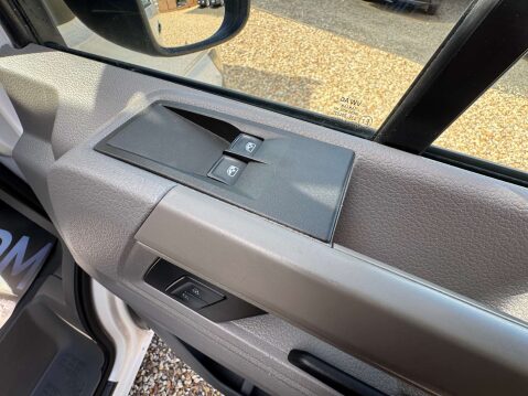Volkswagen Crafter 2.0 Crafter CR35 Startline TDI Auto 17
