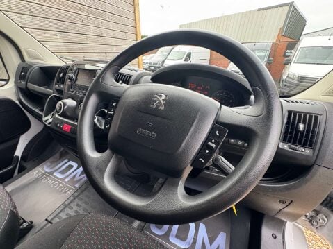 Peugeot Boxer 2.2 Boxer 335 Professional L2H2 Blue HDi 16