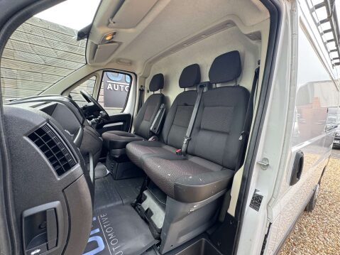 Peugeot Boxer 2.2 Boxer 335 Professional L2H2 Blue HDi 22