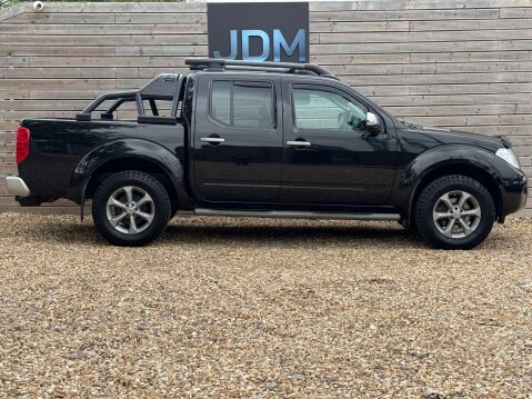 Nissan Navara 2.5 Navara Platinum dCi 4WD 5dr 3