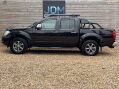 Nissan Navara 2.5 Navara Platinum dCi 4WD 5dr 8