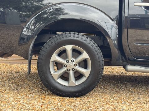 Nissan Navara 2.5 Navara Platinum dCi 4WD 5dr 12