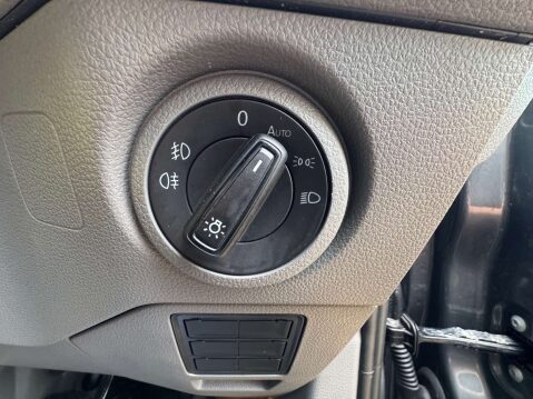 Volkswagen Crafter 2.0 Crafter CR35 Trendline TDI Auto 23