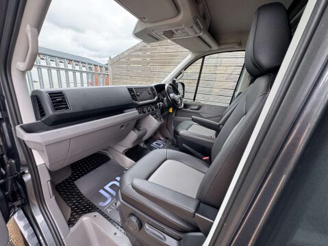 Volkswagen Crafter 2.0 Crafter CR35 Trendline TDI Auto 40