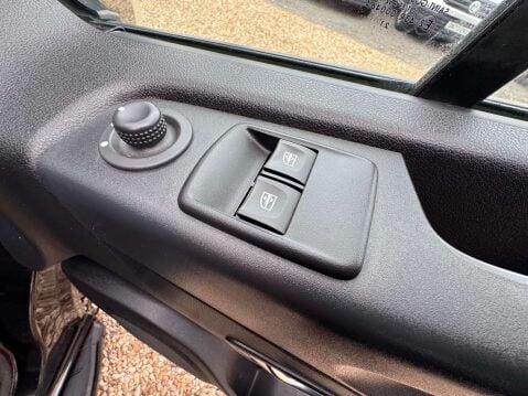 Renault Trafic 2.0 Trafic SL28 Black Edition Energy dCi 16