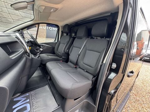 Renault Trafic 2.0 Trafic SL28 Black Edition Energy dCi 24