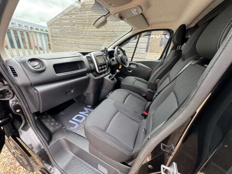 Renault Trafic 2.0 Trafic SL28 Black Edition Energy dCi 25