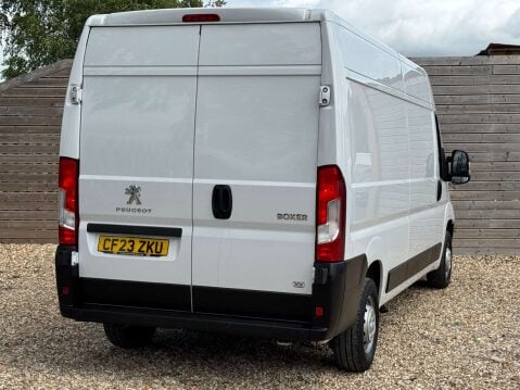 Peugeot Boxer 2.2 Boxer 335 Professional Prem+ L3H2 BHDi 4