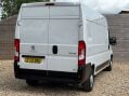 Peugeot Boxer 2.2 Boxer 335 Professional Prem+ L3H2 BHDi 4