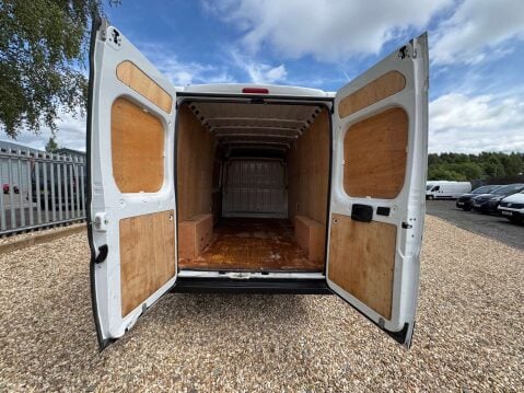 Peugeot Boxer 2.2 Boxer 335 Professional Prem+ L3H2 BHDi 6