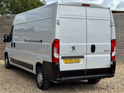 Peugeot Boxer 2.2 Boxer 335 Professional Prem+ L3H2 BHDi 9