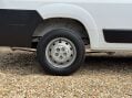 Peugeot Boxer 2.2 Boxer 335 Professional Prem+ L3H2 BHDi 14