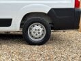 Peugeot Boxer 2.2 Boxer 335 Professional Prem+ L3H2 BHDi 15