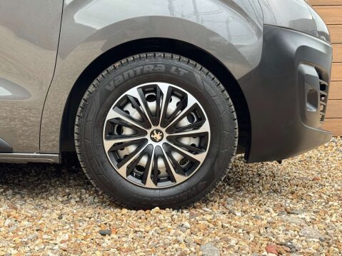 Peugeot Expert 2.0 Expert Professional Premium L2 Blue HDi 17