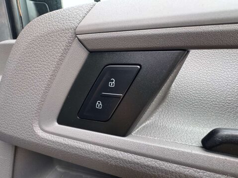 Volkswagen Crafter 2.0 Crafter CR35 Trendline TDI Auto 18