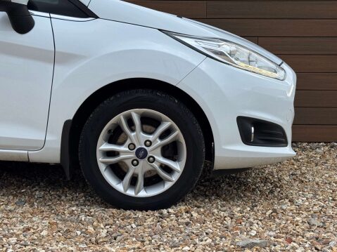 Ford Fiesta 1.2 Fiesta Zetec 3dr 10
