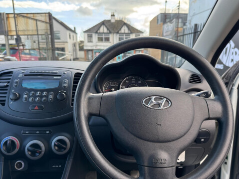 Hyundai i10 CLASSIC 19