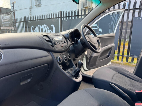 Hyundai i10 CLASSIC 23