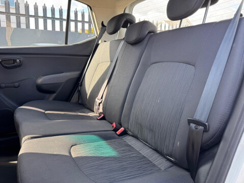 Hyundai i10 CLASSIC 29