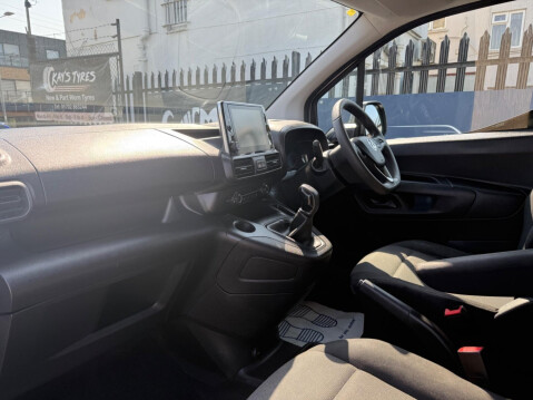 Vauxhall Combo 1.6 Turbo D 2300 Sportive L1 H1 Euro 6 (s/s) 4dr 16