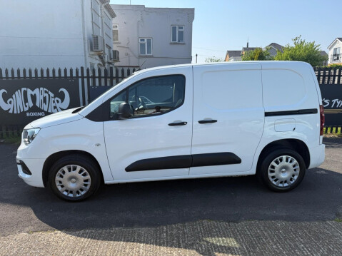 Vauxhall Combo 1.6 Turbo D 2300 Sportive L1 H1 Euro 6 (s/s) 4dr 3