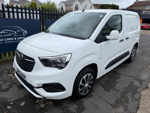 Vauxhall Combo 1.5 Turbo D 2300 Sportive L1 H1 Euro 6 4dr 8