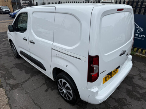 Vauxhall Combo 1.5 Turbo D 2300 Sportive L1 H1 Euro 6 4dr 10