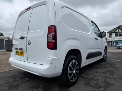 Vauxhall Combo 1.5 Turbo D 2300 Sportive L1 H1 Euro 6 4dr 14