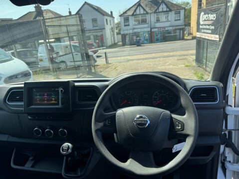 Nissan NV400 2.3 dCi 35 Tekna FWD L3 H2 Euro 6 5dr 22